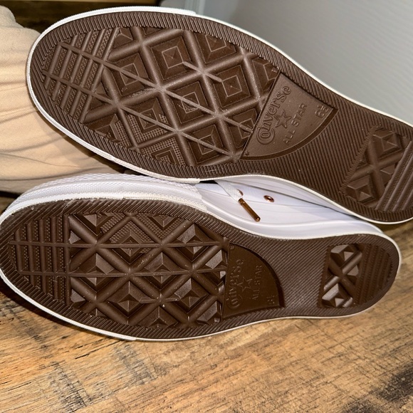 Platform Converse Sneakers - Picture 4 of 6